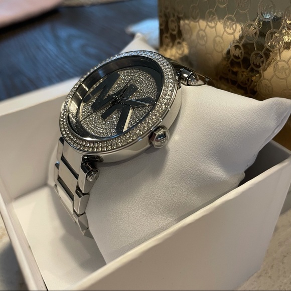 🛑SOLD🛑Michael Kors Ladies Watch - Picture 2 of 7